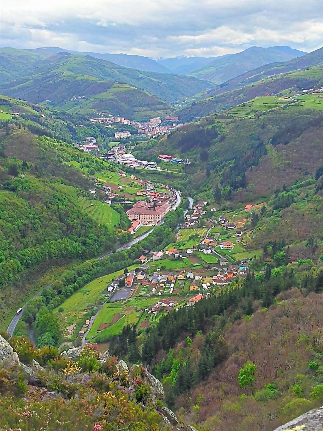 Hotel Penagrande Cangas De Narcea Eksteriør bilde