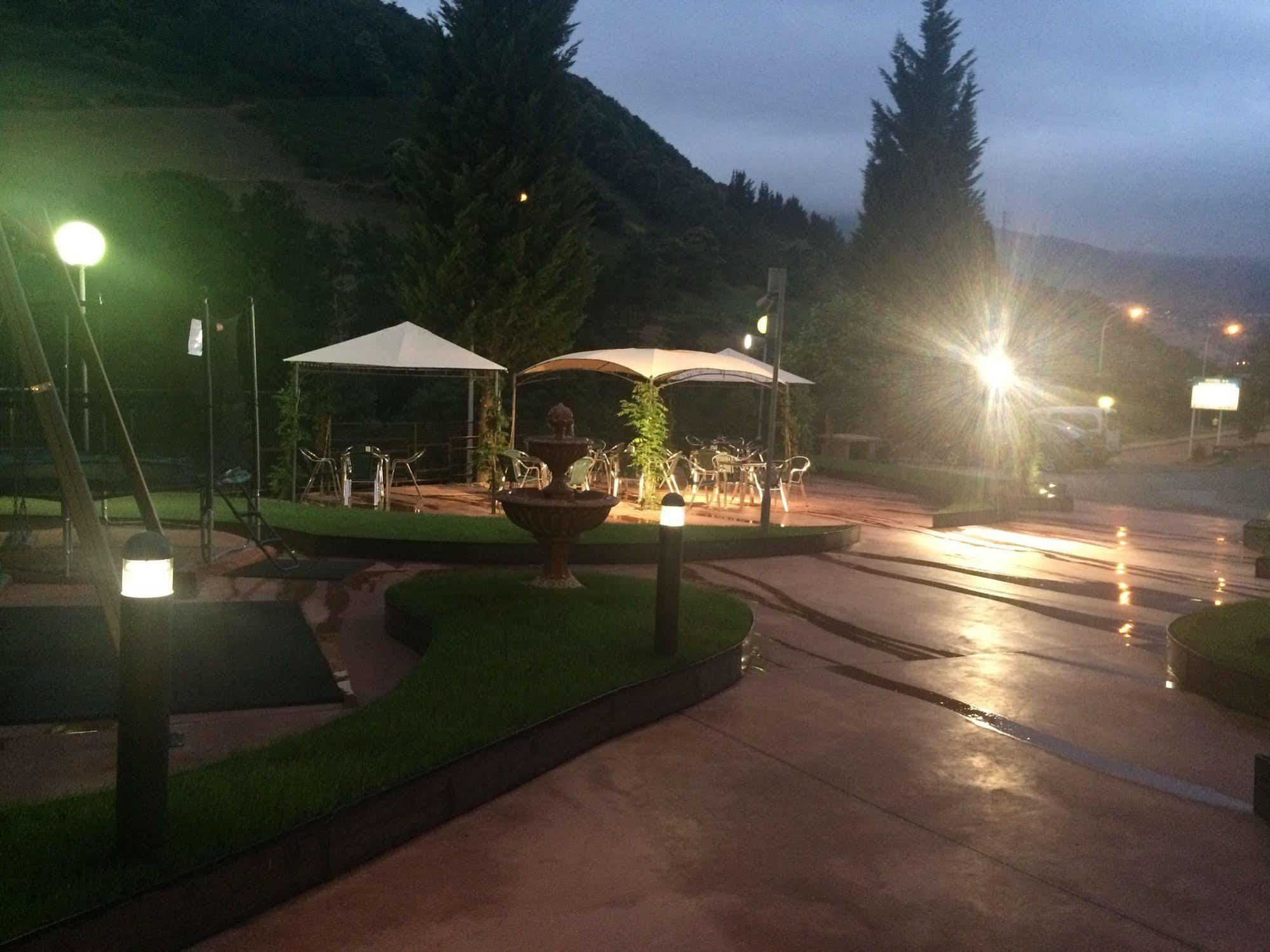 Hotel Penagrande Cangas De Narcea Eksteriør bilde